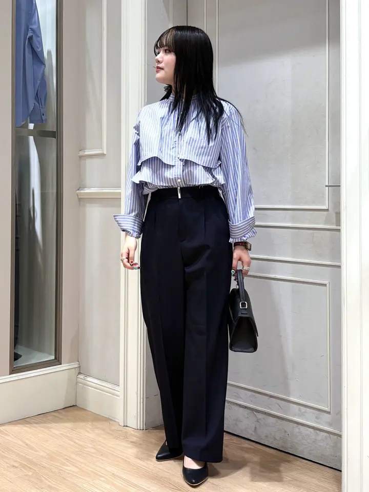 ANY SIS erika コーディネート画像