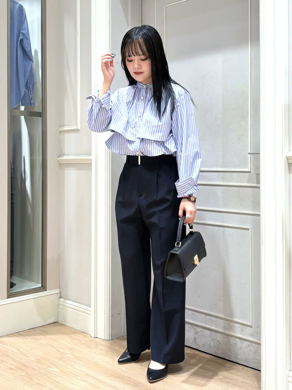 ANY SIS erika コーディネート画像