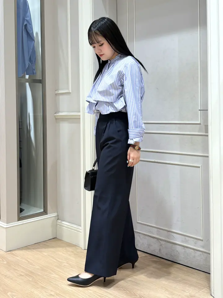 ANY SIS erika コーディネート画像