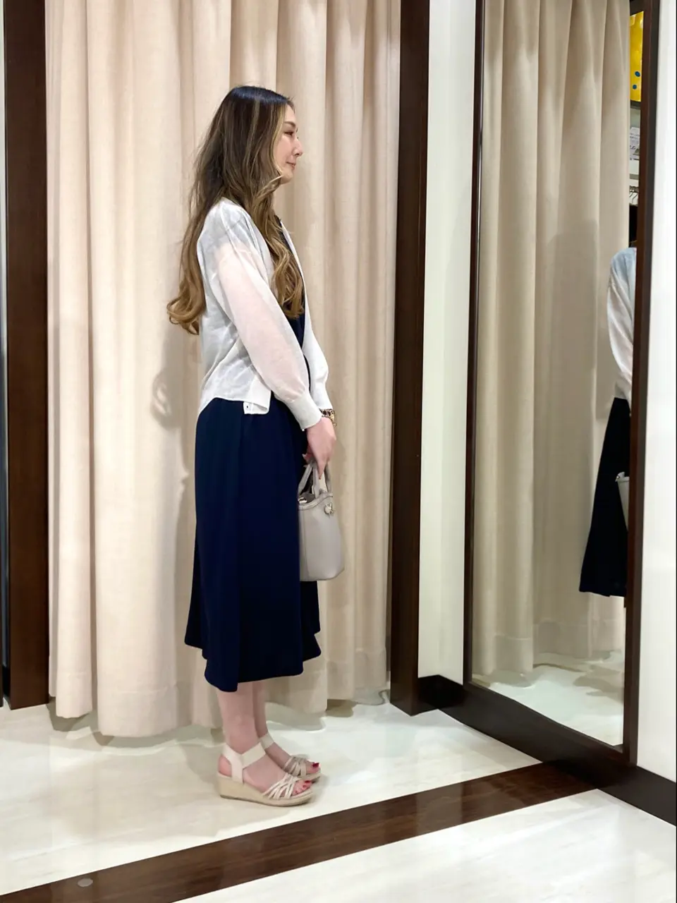 ANY SIS STAFF コーディネート画像