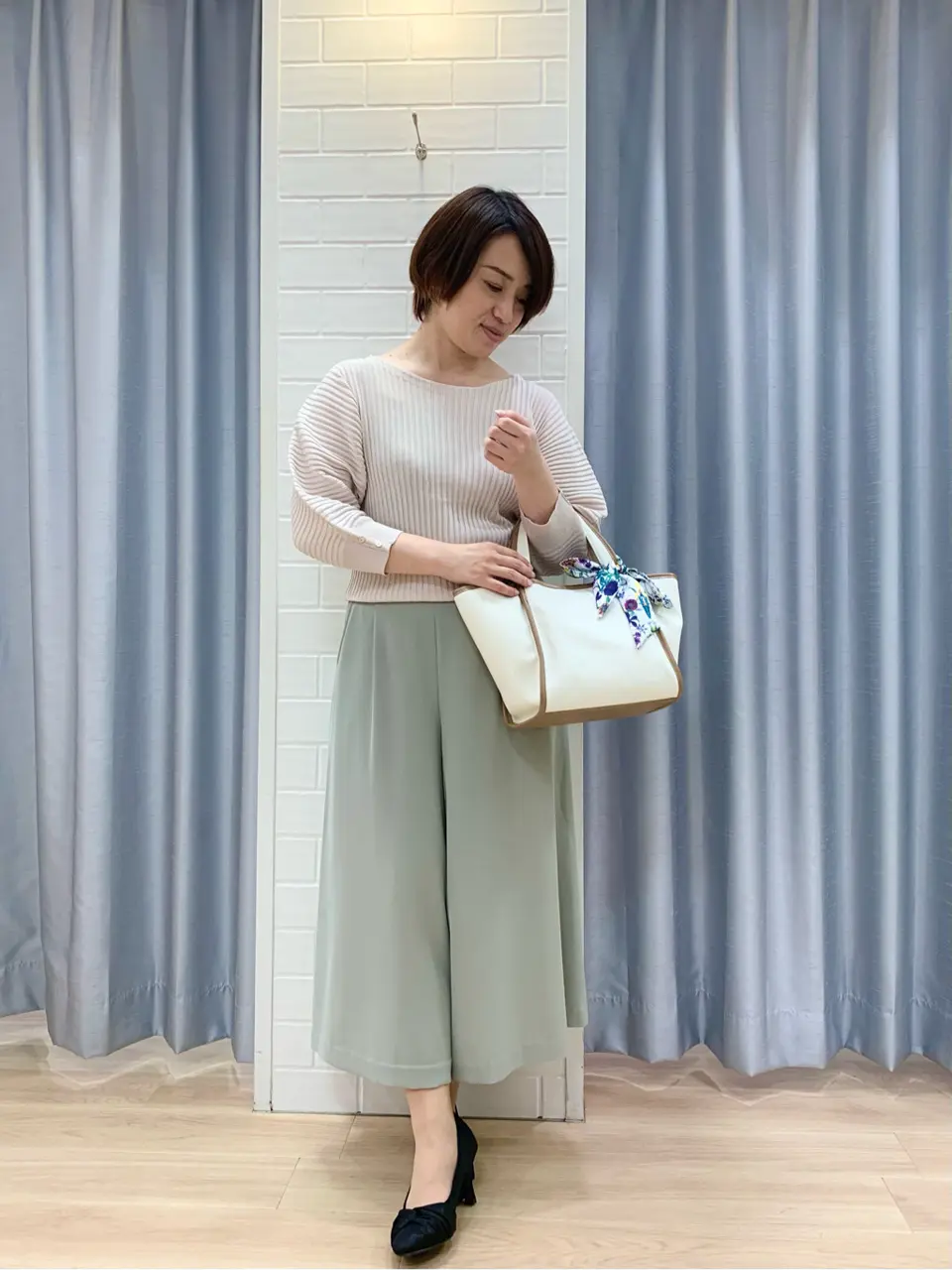 ANY SIS 丸岡 コーディネート画像