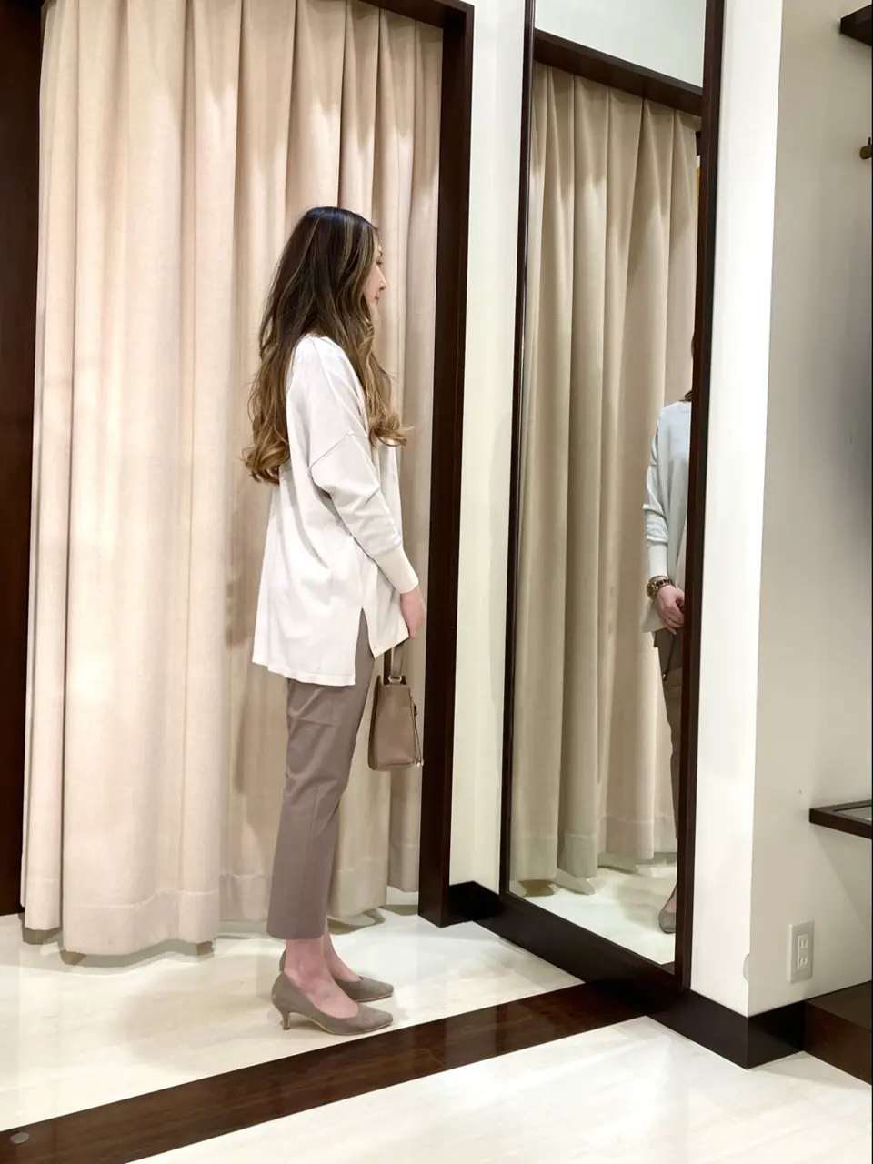 ANY SIS STAFF コーディネート画像