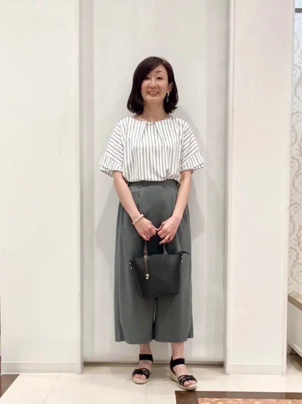 ANY SIS スタッフ コーディネート画像