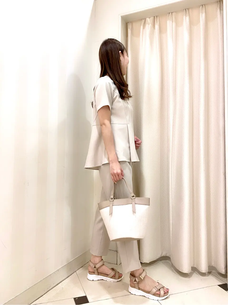 ANY SIS 金井 コーディネート画像