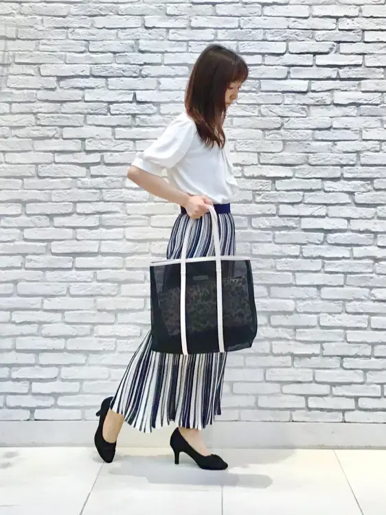 ANY SIS スタッフ コーディネート画像