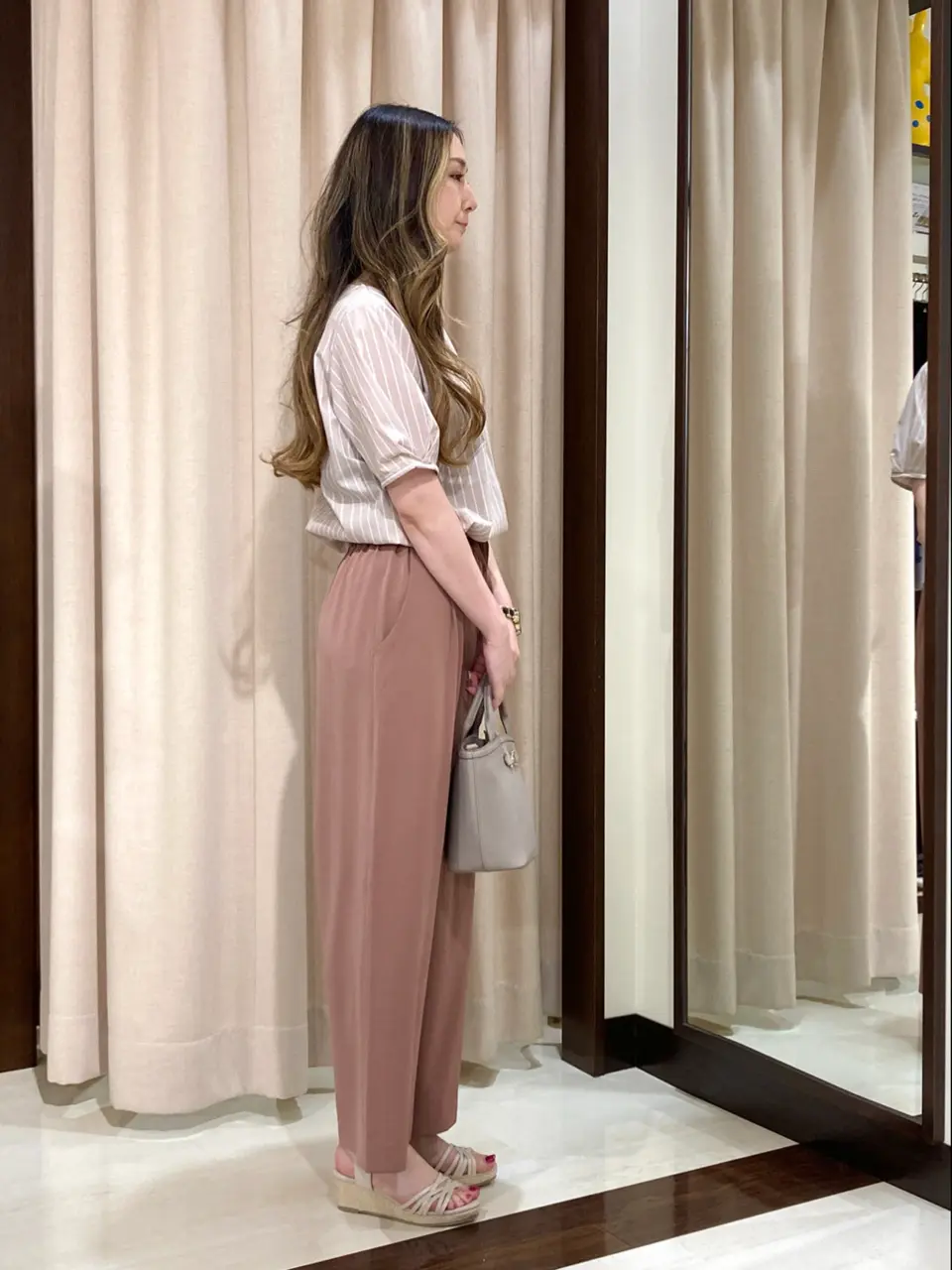 ANY SIS STAFF コーディネート画像