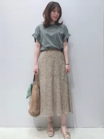 ANY SIS スタッフ コーディネート画像