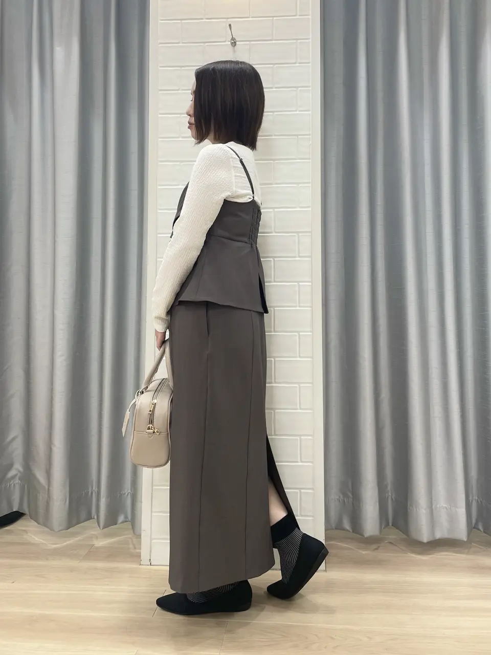 ANY SIS 丸岡 コーディネート画像