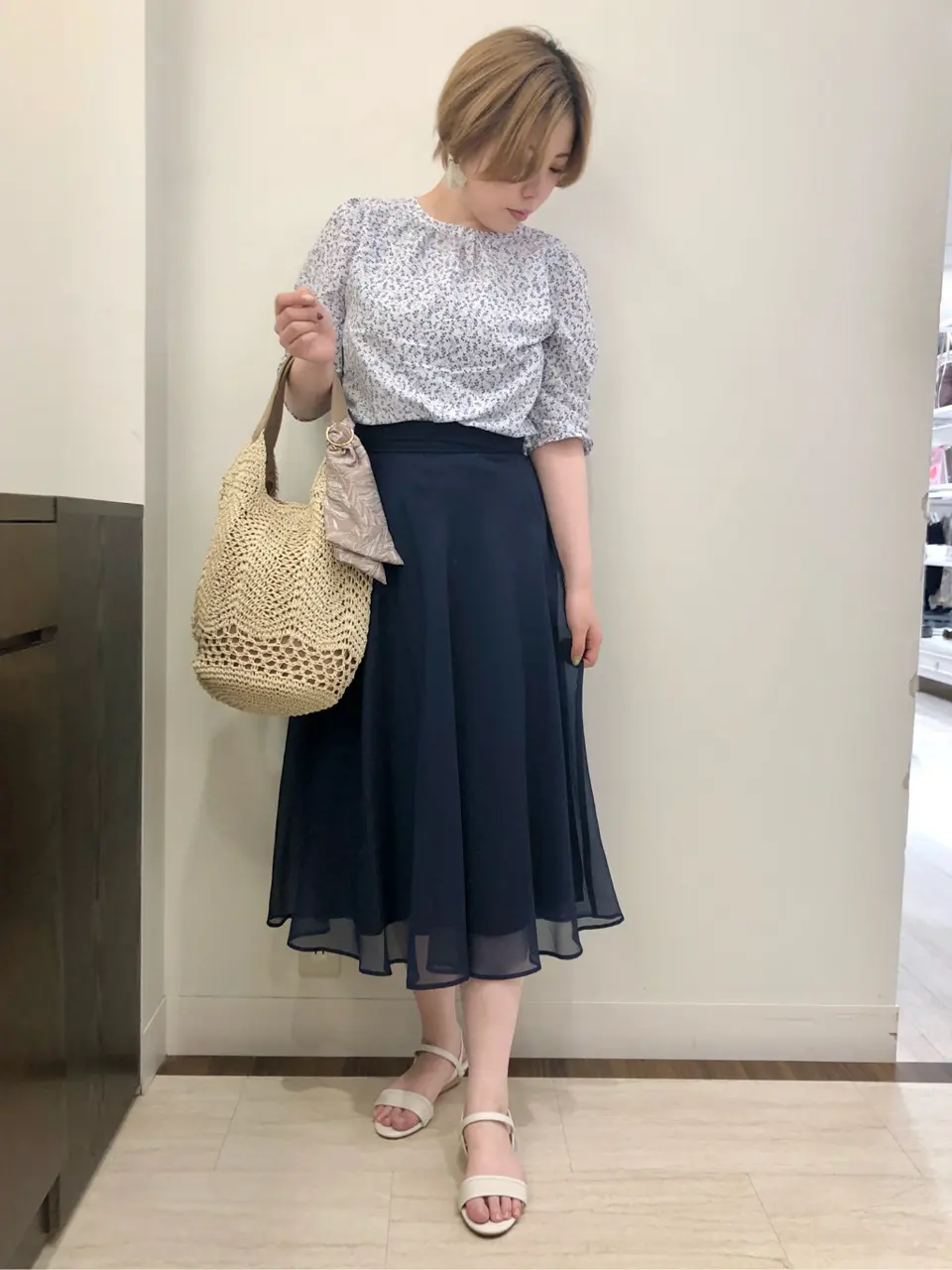 ANY SIS スタッフ コーディネート画像