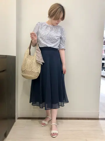 ANY SIS スタッフ コーディネート画像