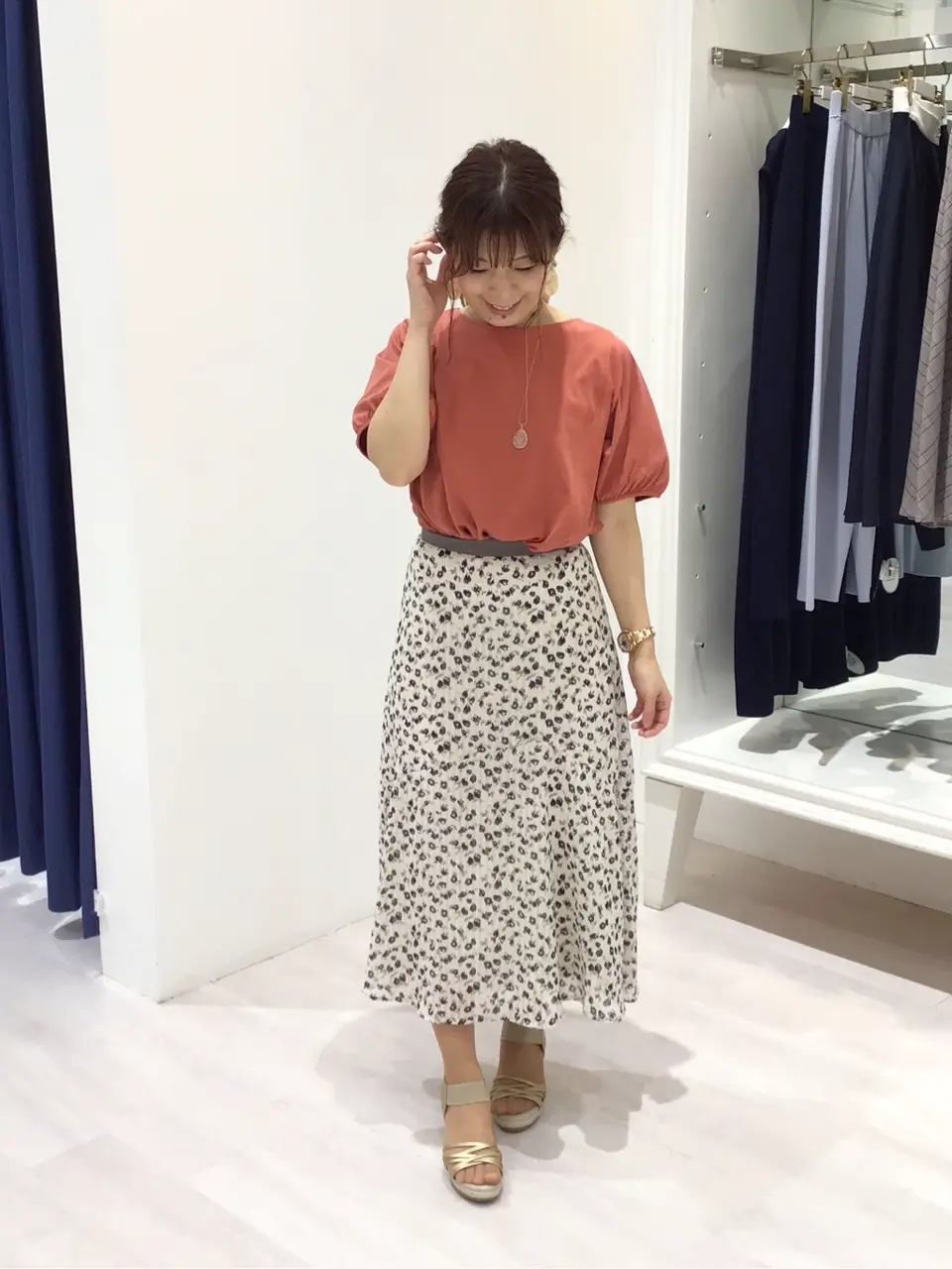 ANY SIS スタッフ コーディネート画像