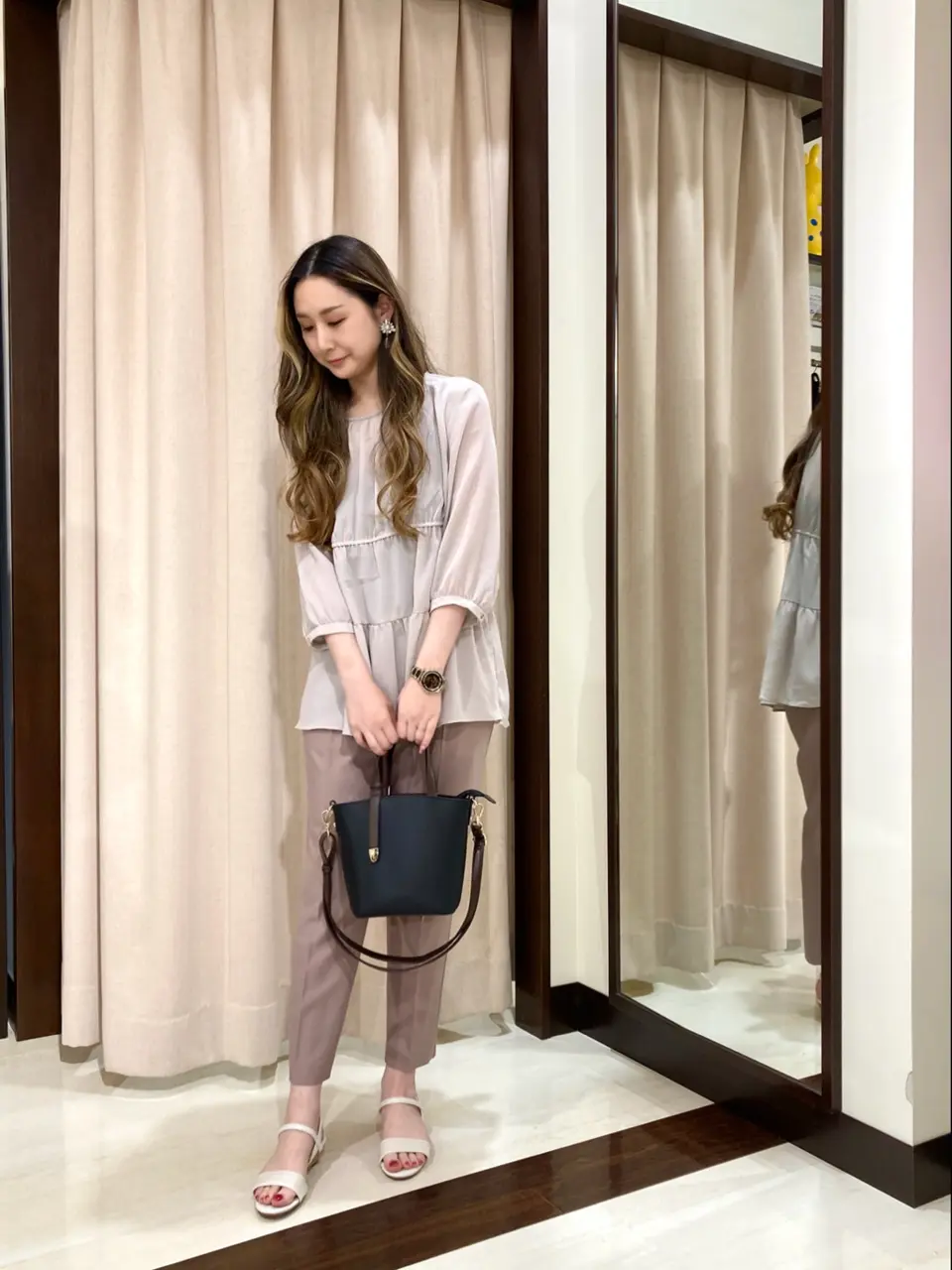 ANY SIS STAFF コーディネート画像