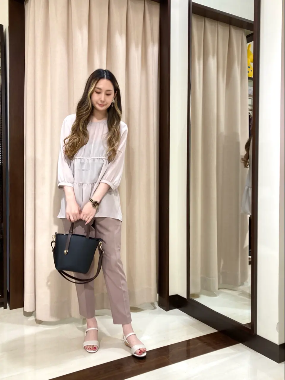 ANY SIS STAFF コーディネート画像