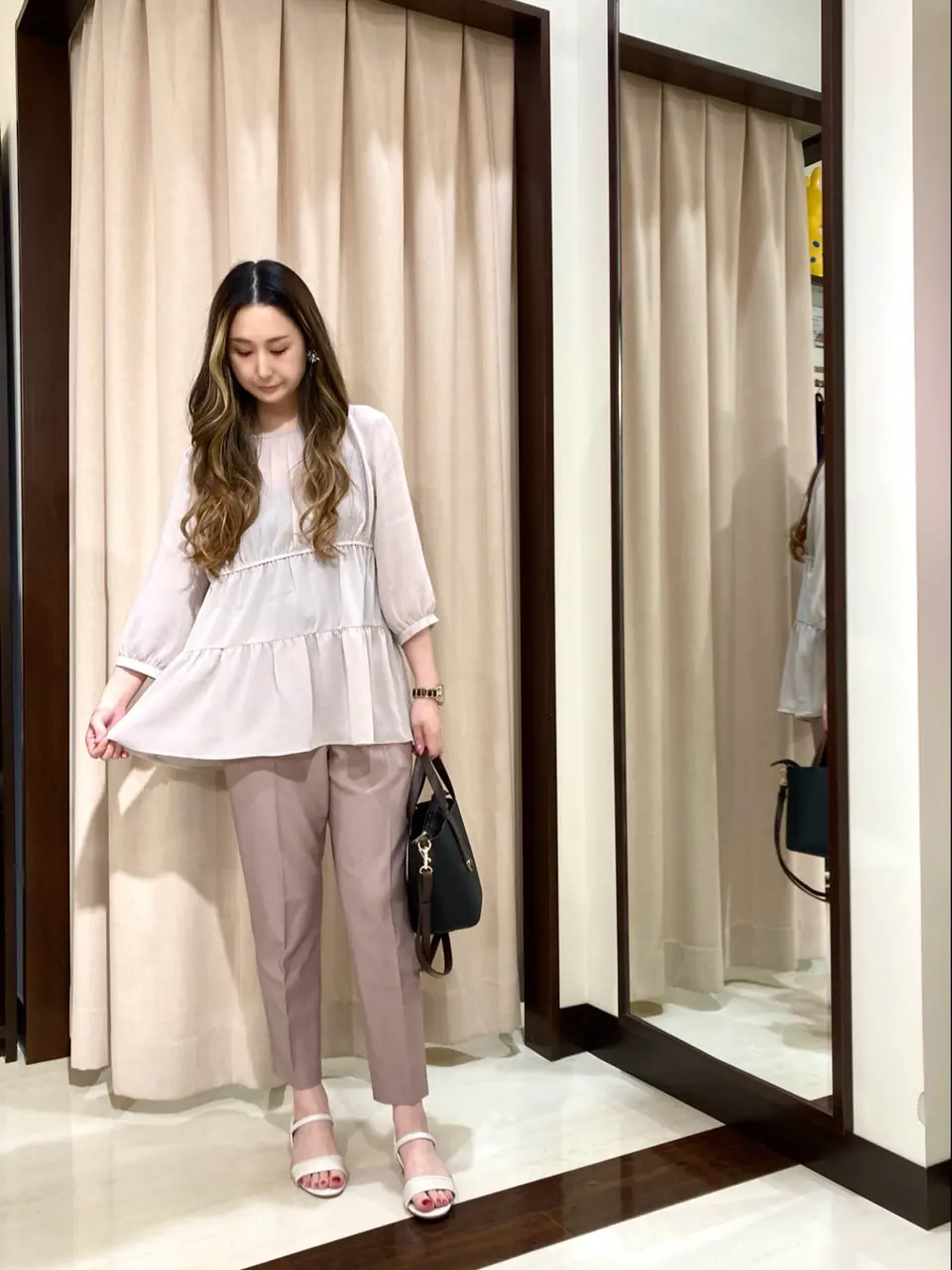 ANY SIS STAFF コーディネート画像