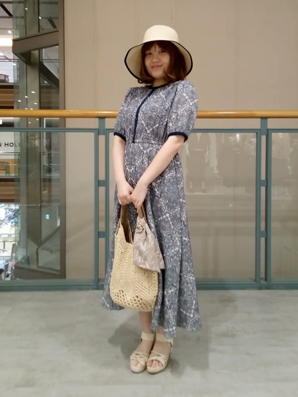 ANY SIS 川根　彩 コーディネート画像