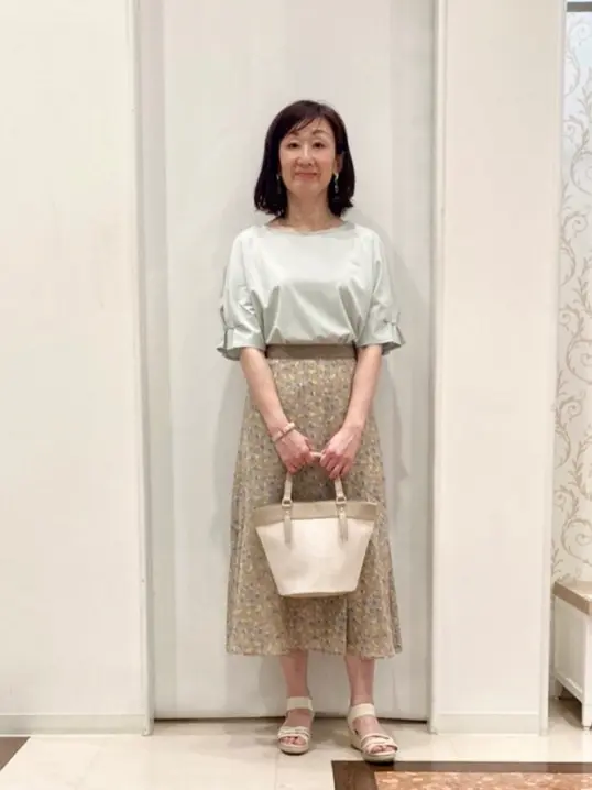 ANY SIS スタッフ コーディネート画像