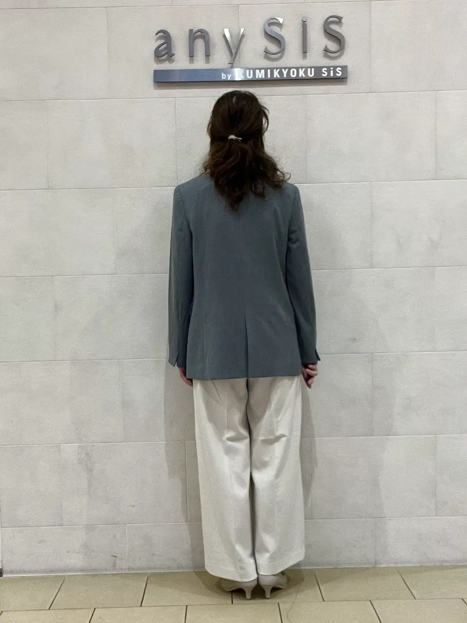 ANY SIS スタッフ コーディネート画像