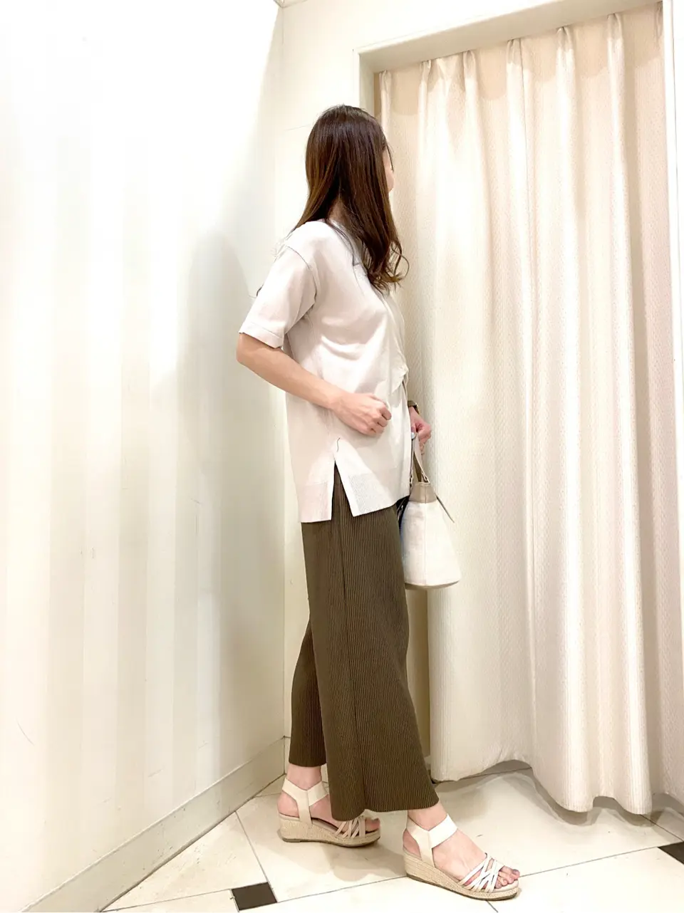 ANY SIS 金井 コーディネート画像