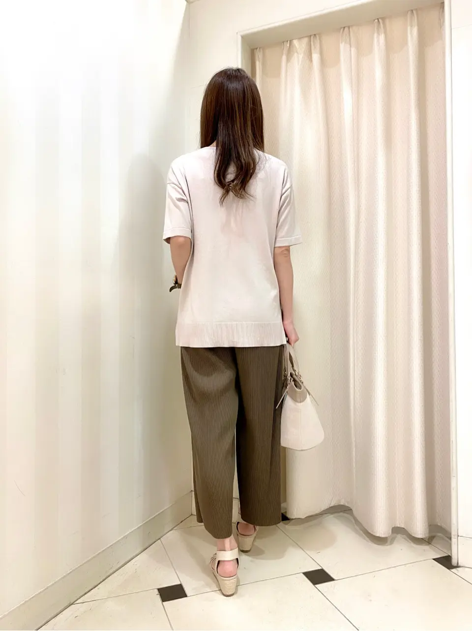 ANY SIS 金井 コーディネート画像