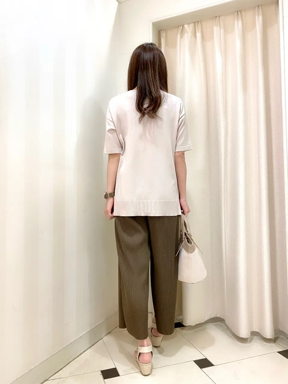 ANY SIS 金井 コーディネート画像