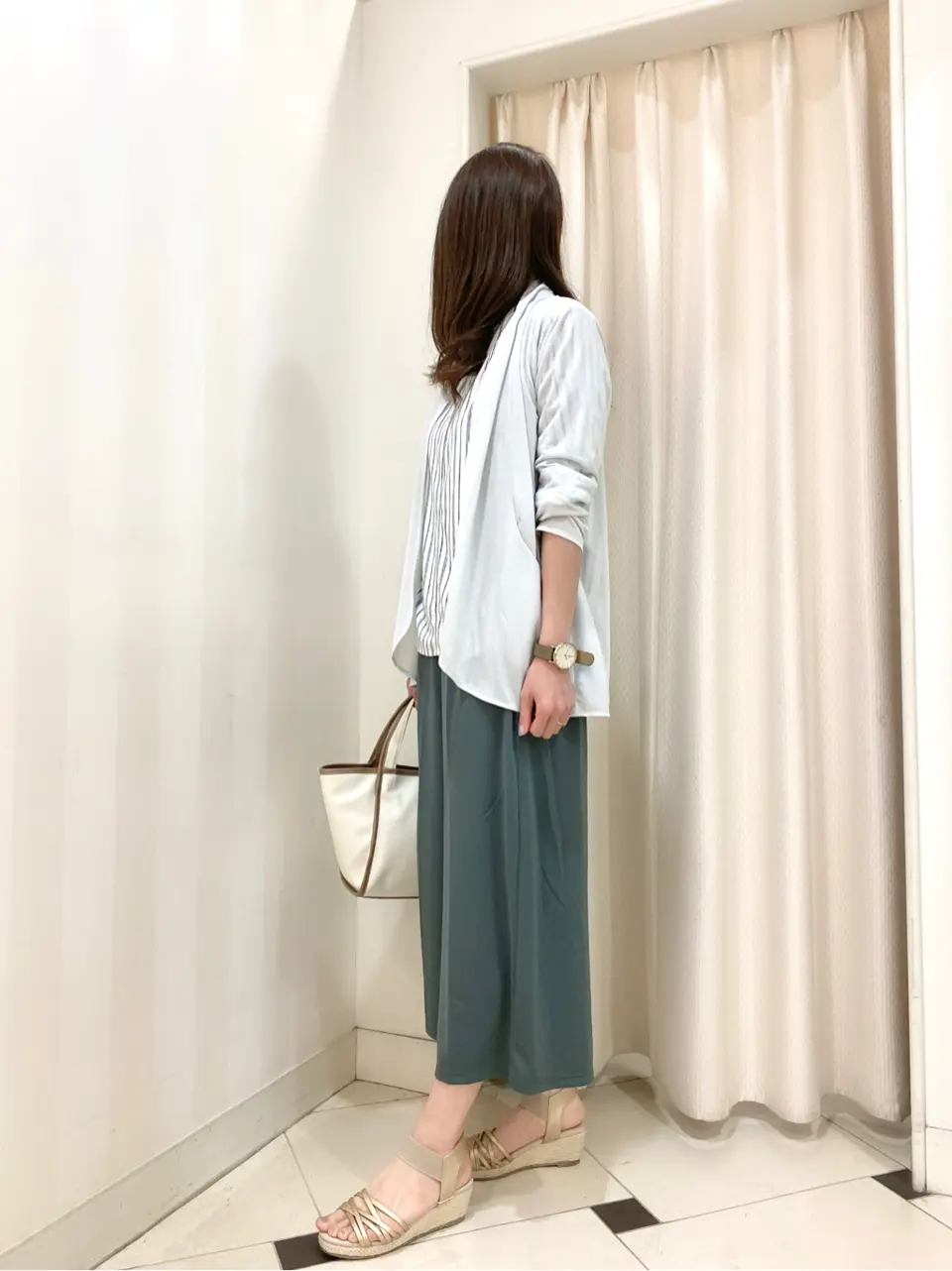 ANY SIS 金井 コーディネート画像