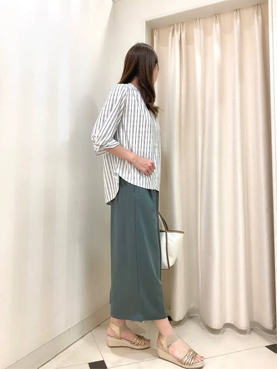 ANY SIS 金井 コーディネート画像