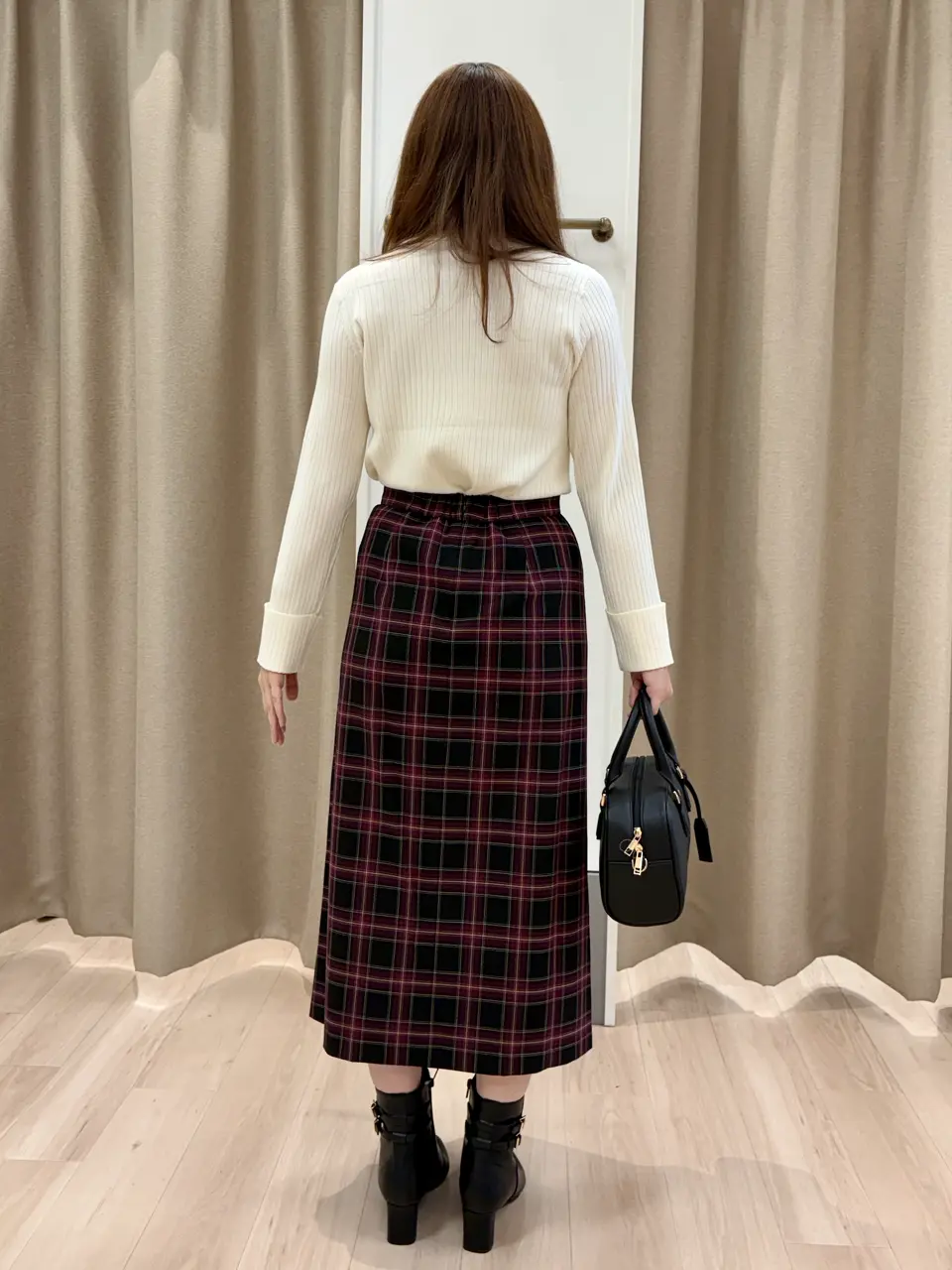 ANY SIS 笠羽 コーディネート画像