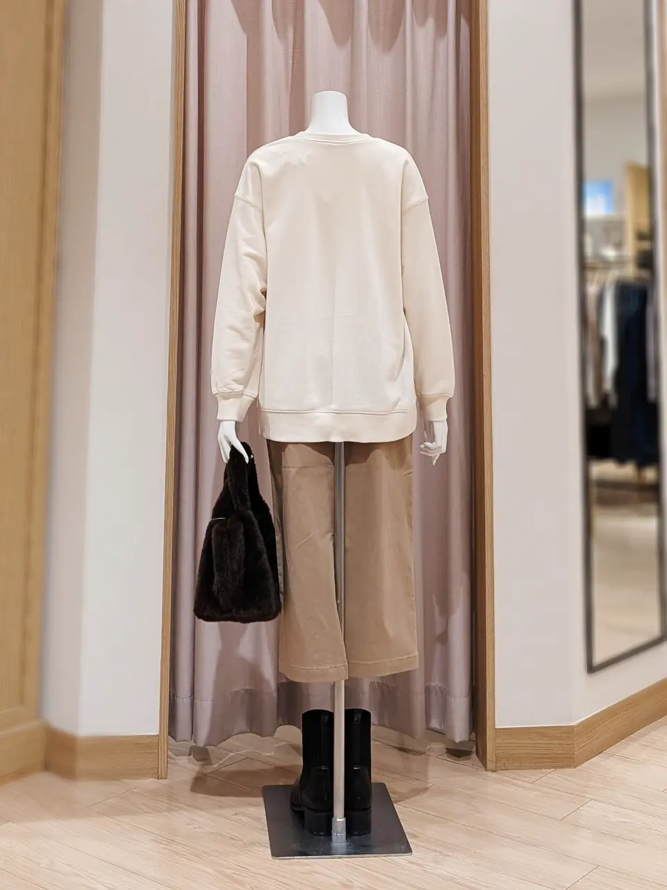 ANY 岩田 コーディネート画像