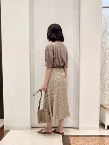 ANY SIS スタッフ コーディネート画像