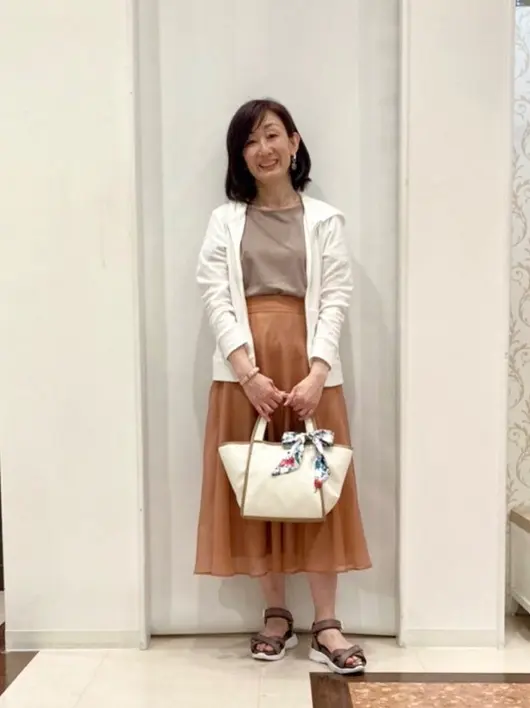 ANY SIS スタッフ コーディネート画像