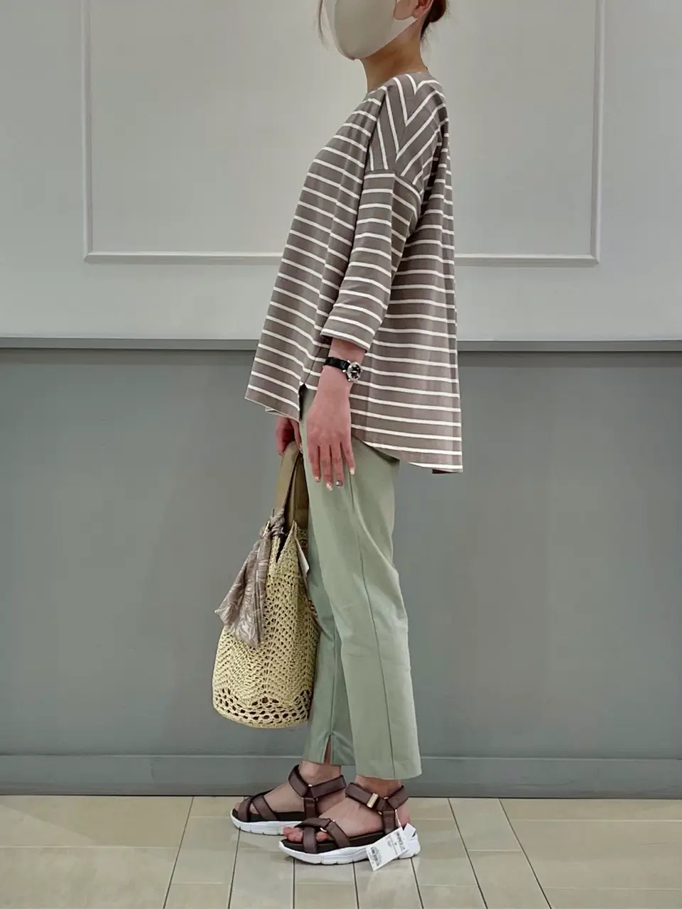 ANY SIS 咲本 コーディネート画像