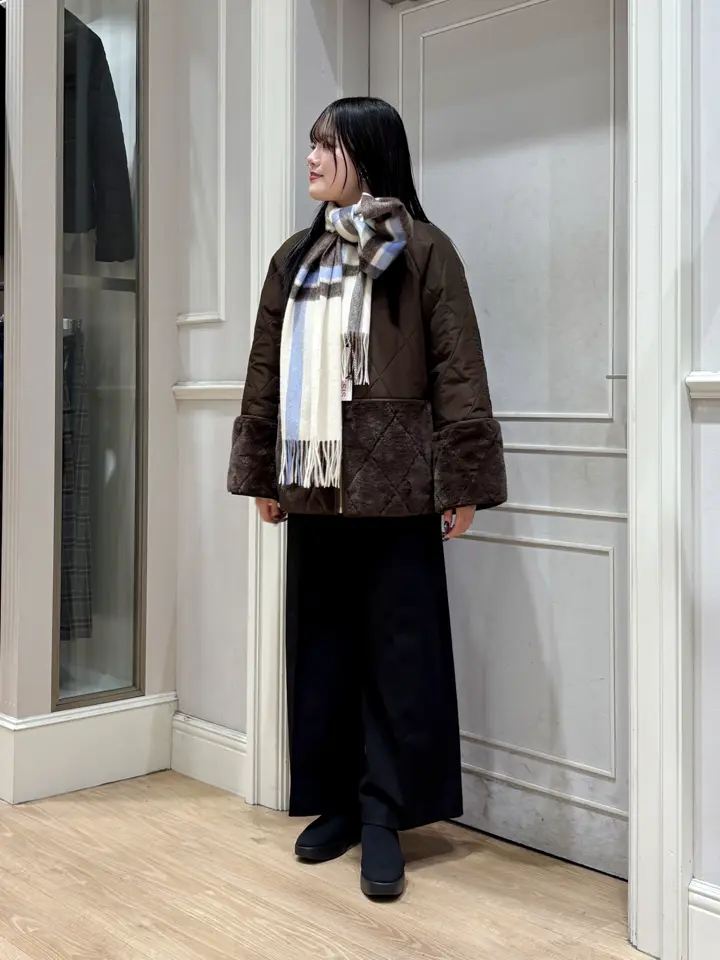 ANY SIS erika コーディネート画像