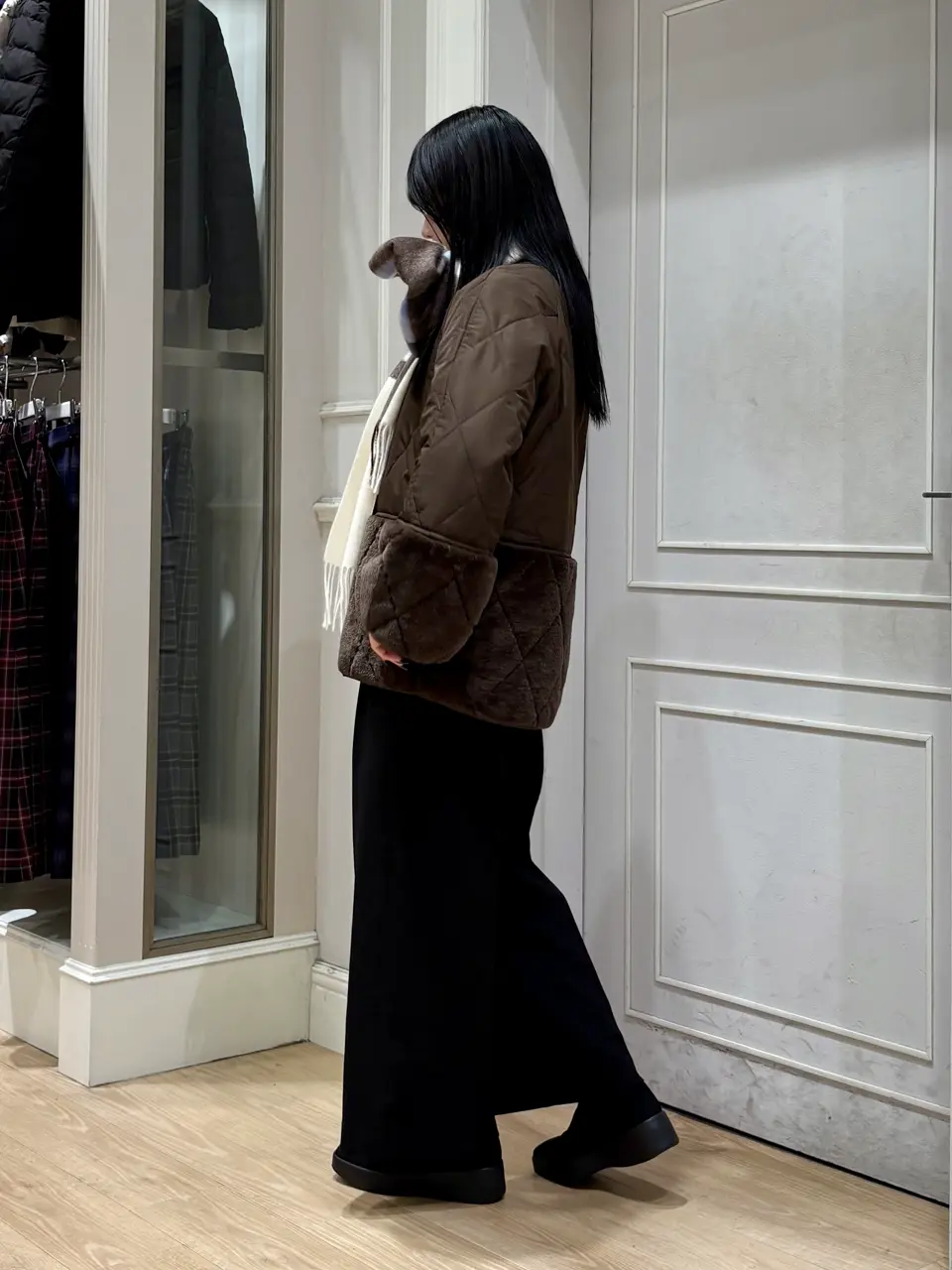 ANY SIS erika コーディネート画像