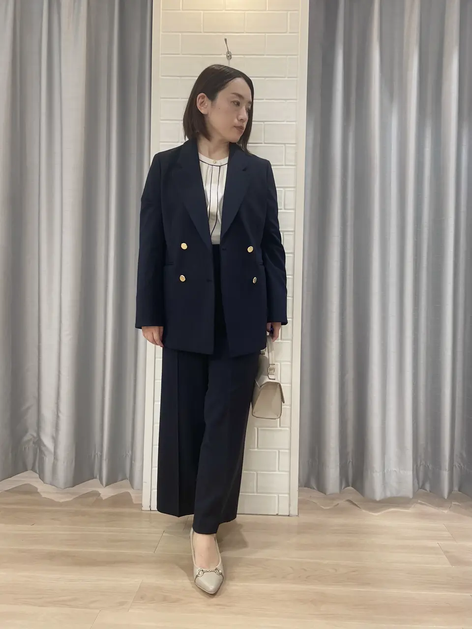 ANY SIS 丸岡 コーディネート画像