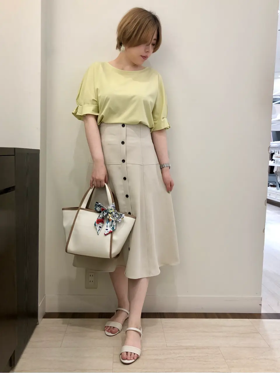 ANY SIS スタッフ コーディネート画像