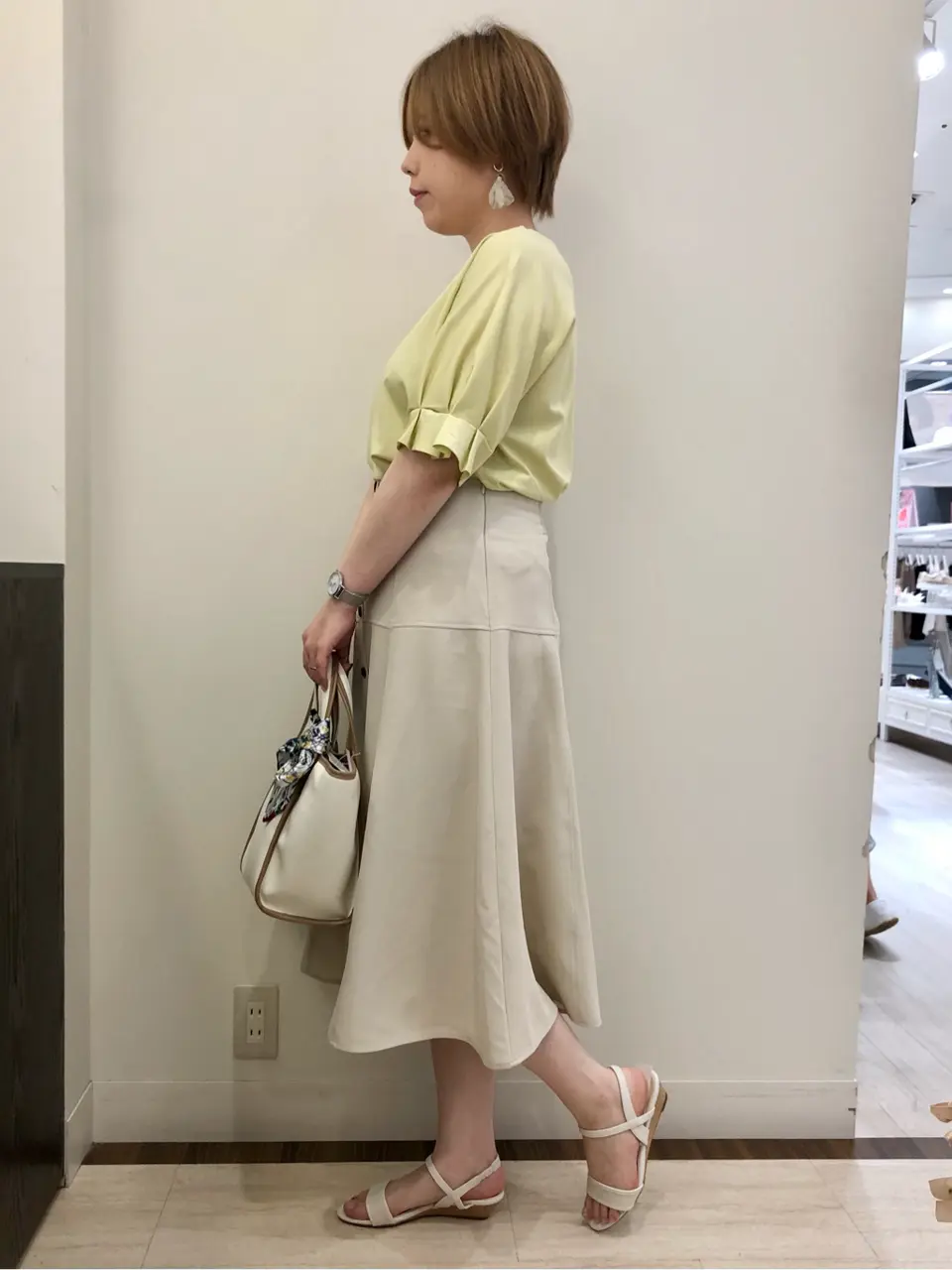 ANY SIS スタッフ コーディネート画像