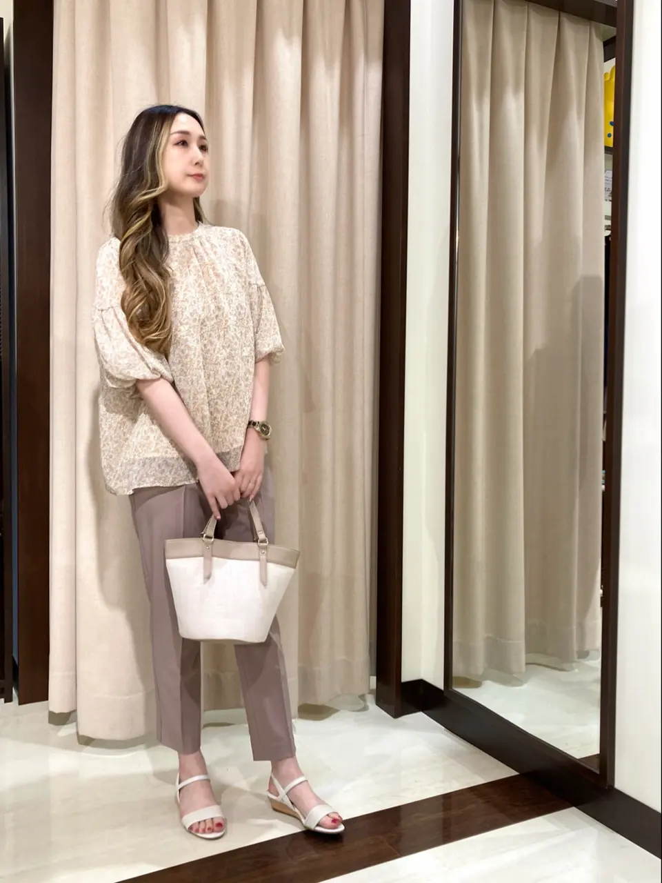 ANY SIS STAFF コーディネート画像