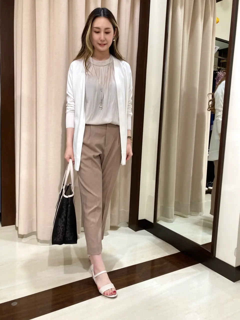 ANY SIS STAFF コーディネート画像