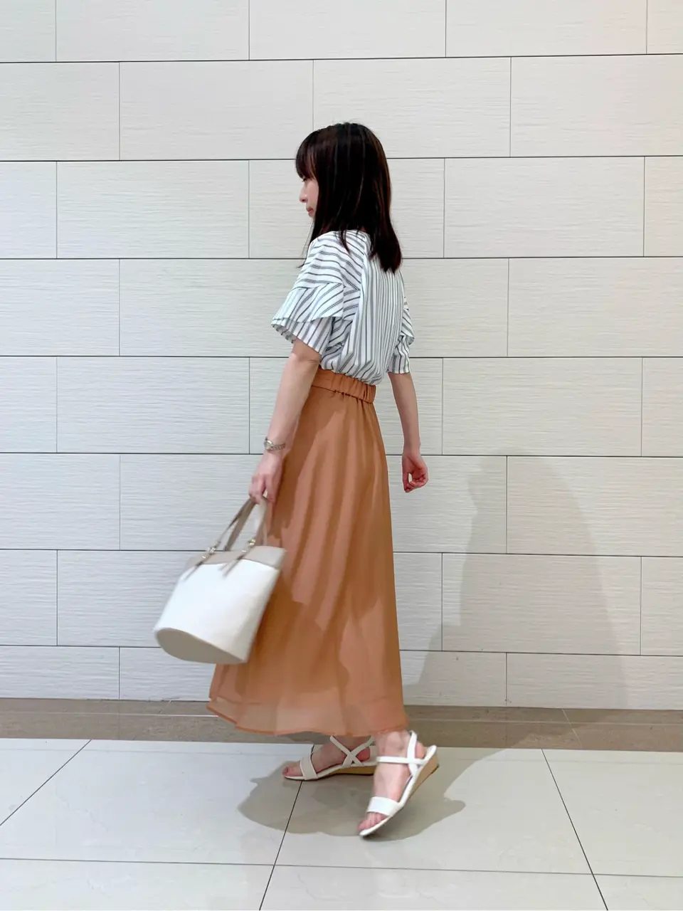 ANY SIS スタッフ コーディネート画像