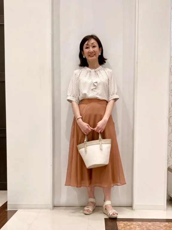 ANY SIS スタッフ コーディネート画像