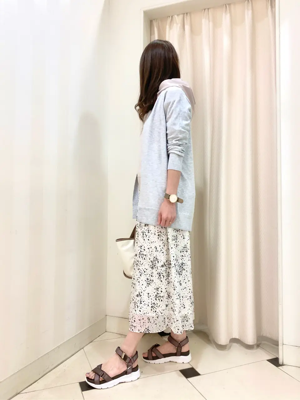 ANY SIS 金井 コーディネート画像