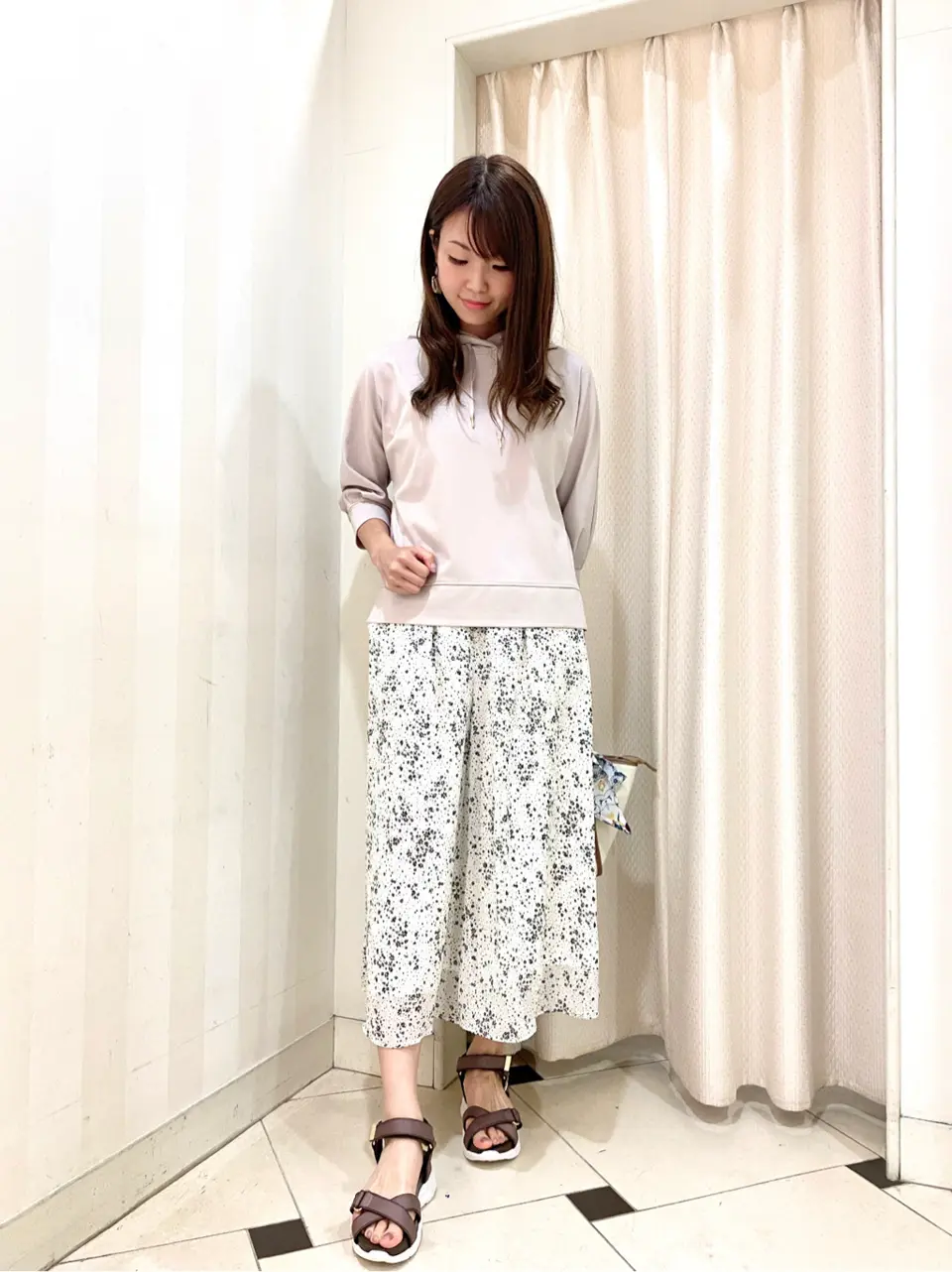 ANY SIS 金井 コーディネート画像