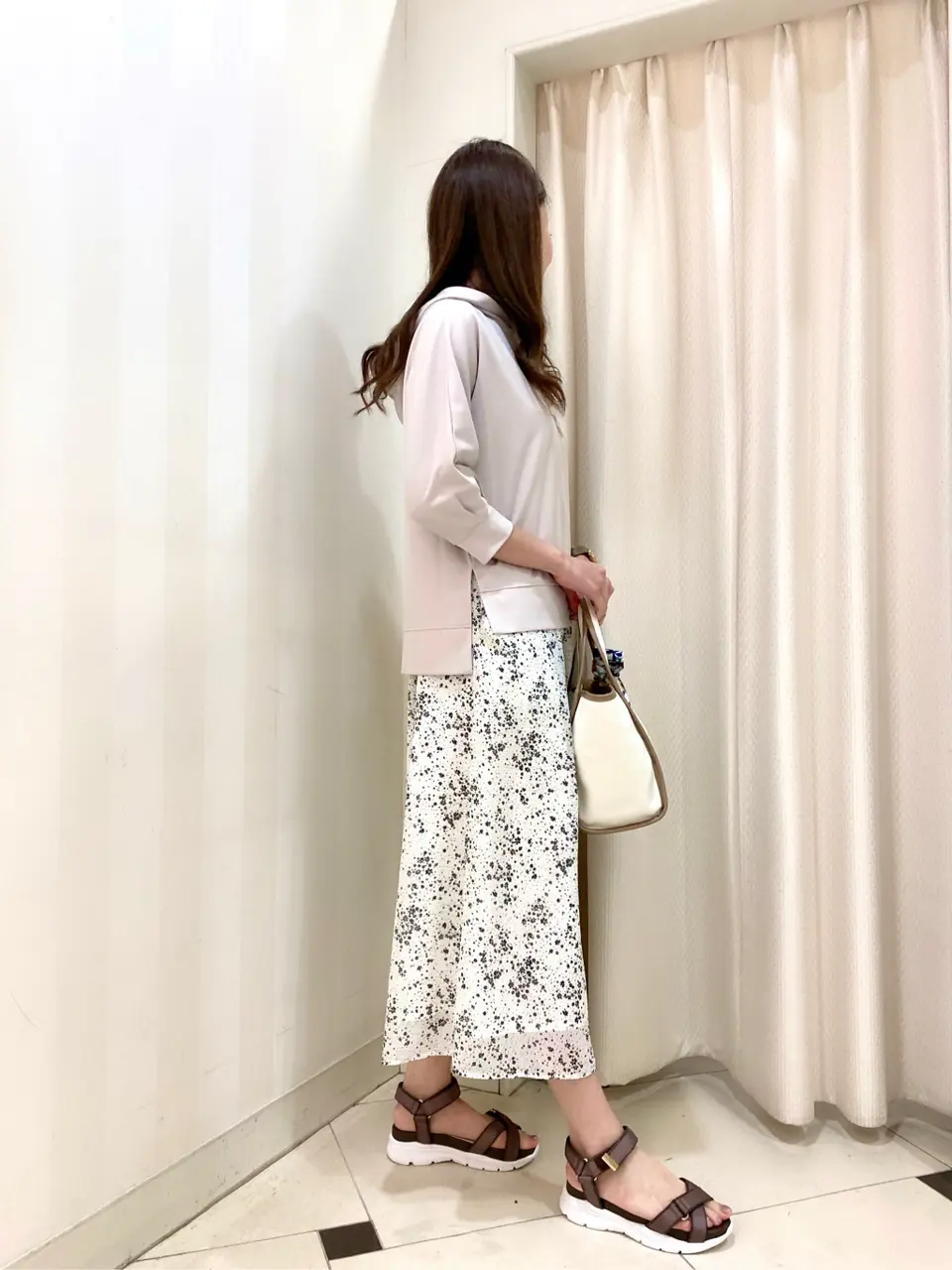 ANY SIS 金井 コーディネート画像