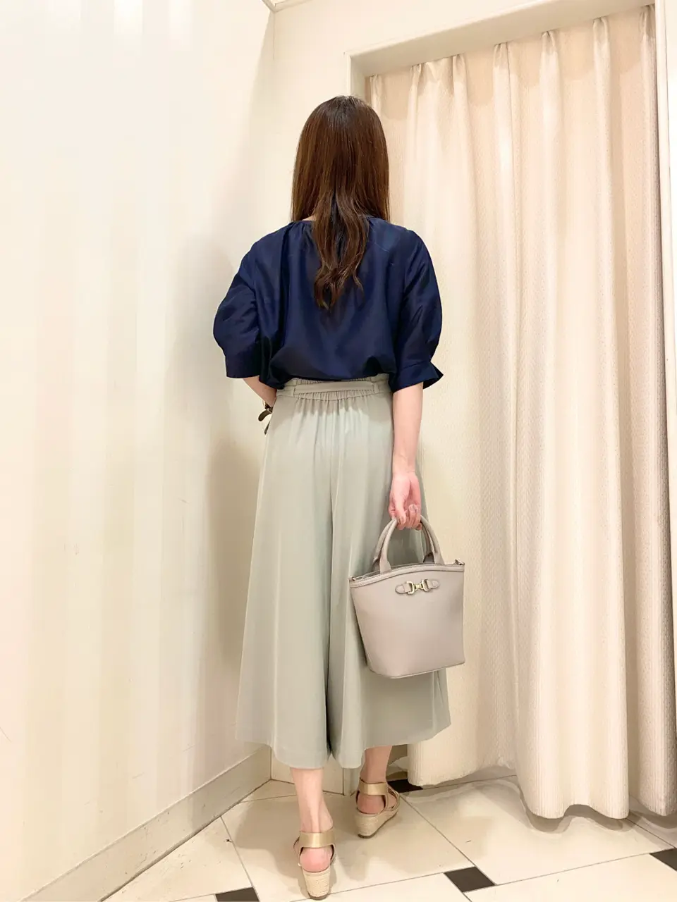 ANY SIS 金井 コーディネート画像