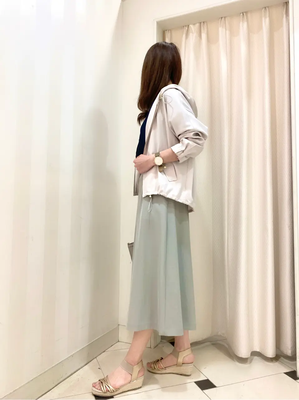 ANY SIS 金井 コーディネート画像