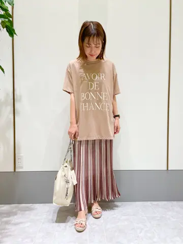 ANY SIS スタッフ コーディネート画像