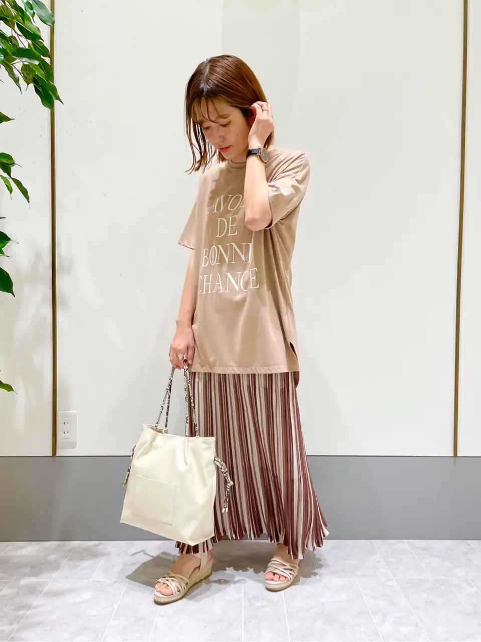 ANY SIS スタッフ コーディネート画像