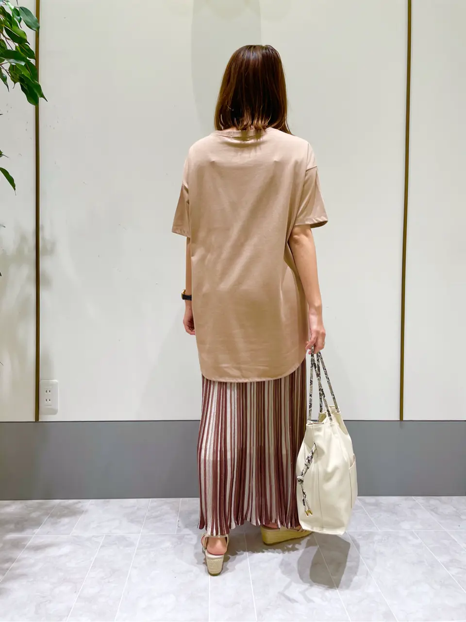 ANY SIS スタッフ コーディネート画像