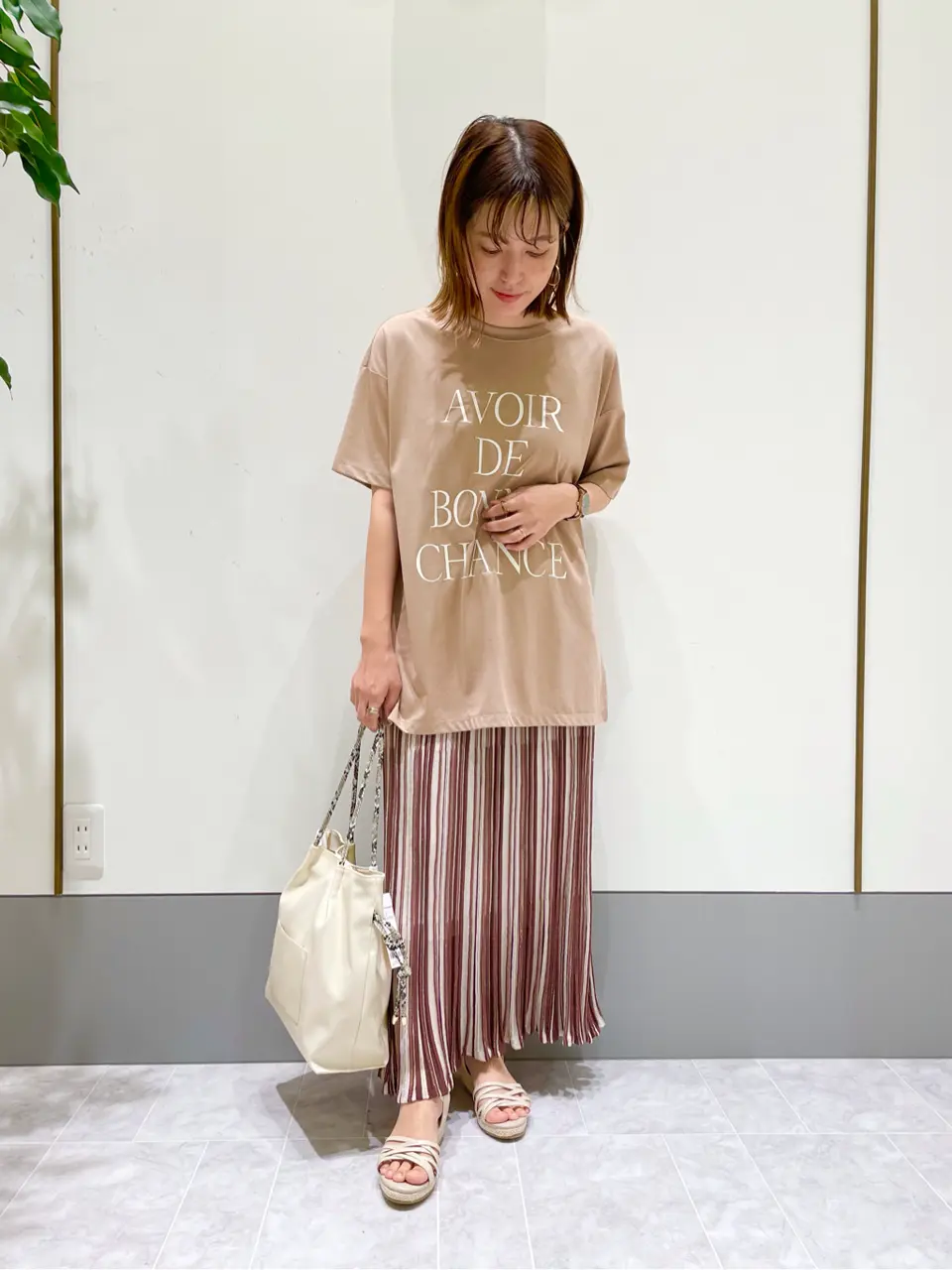 ANY SIS スタッフ コーディネート画像