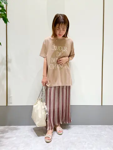 ANY SIS スタッフ コーディネート画像